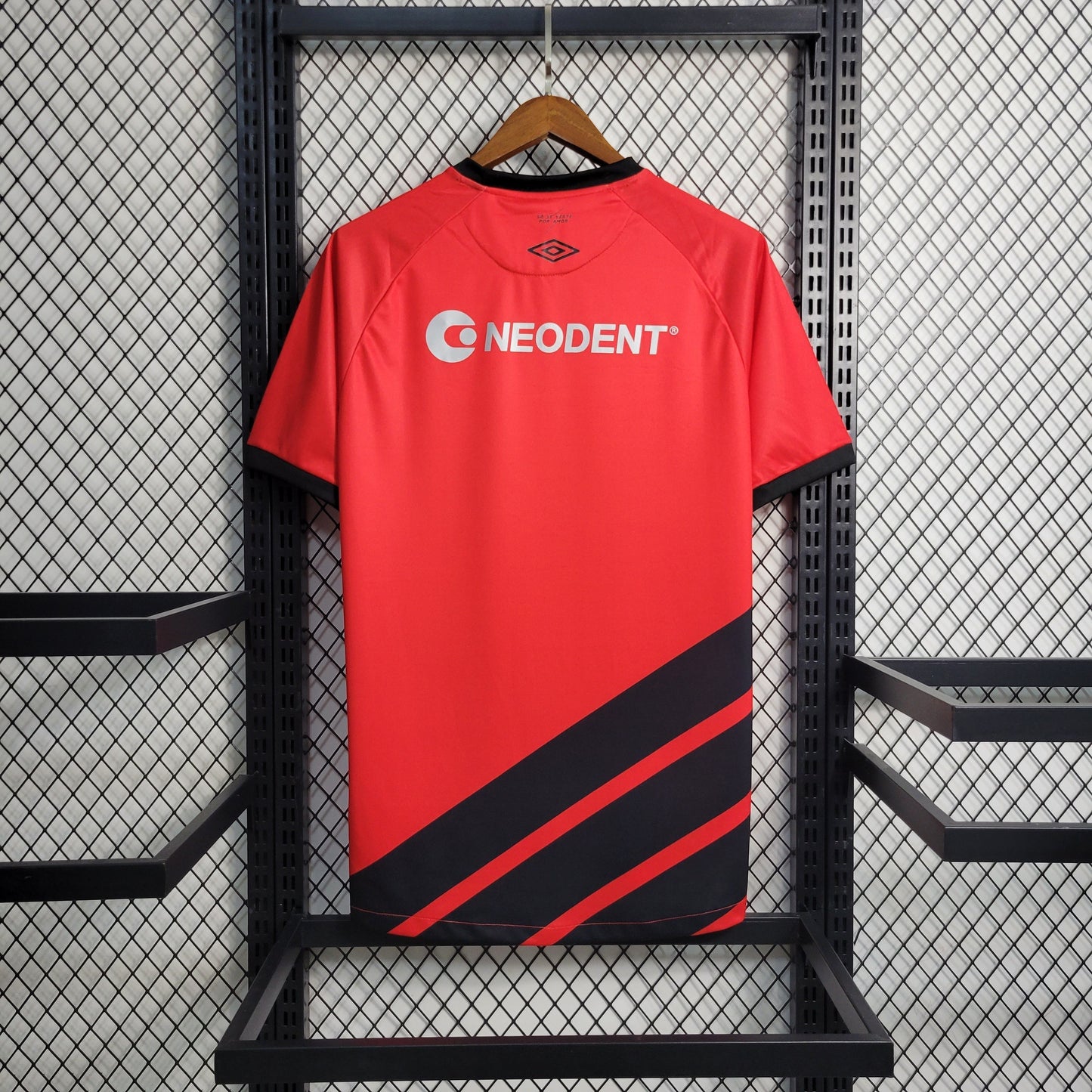 Camisola Athletico Paranaense Home 23/24 - Umbro Adepto Masculina