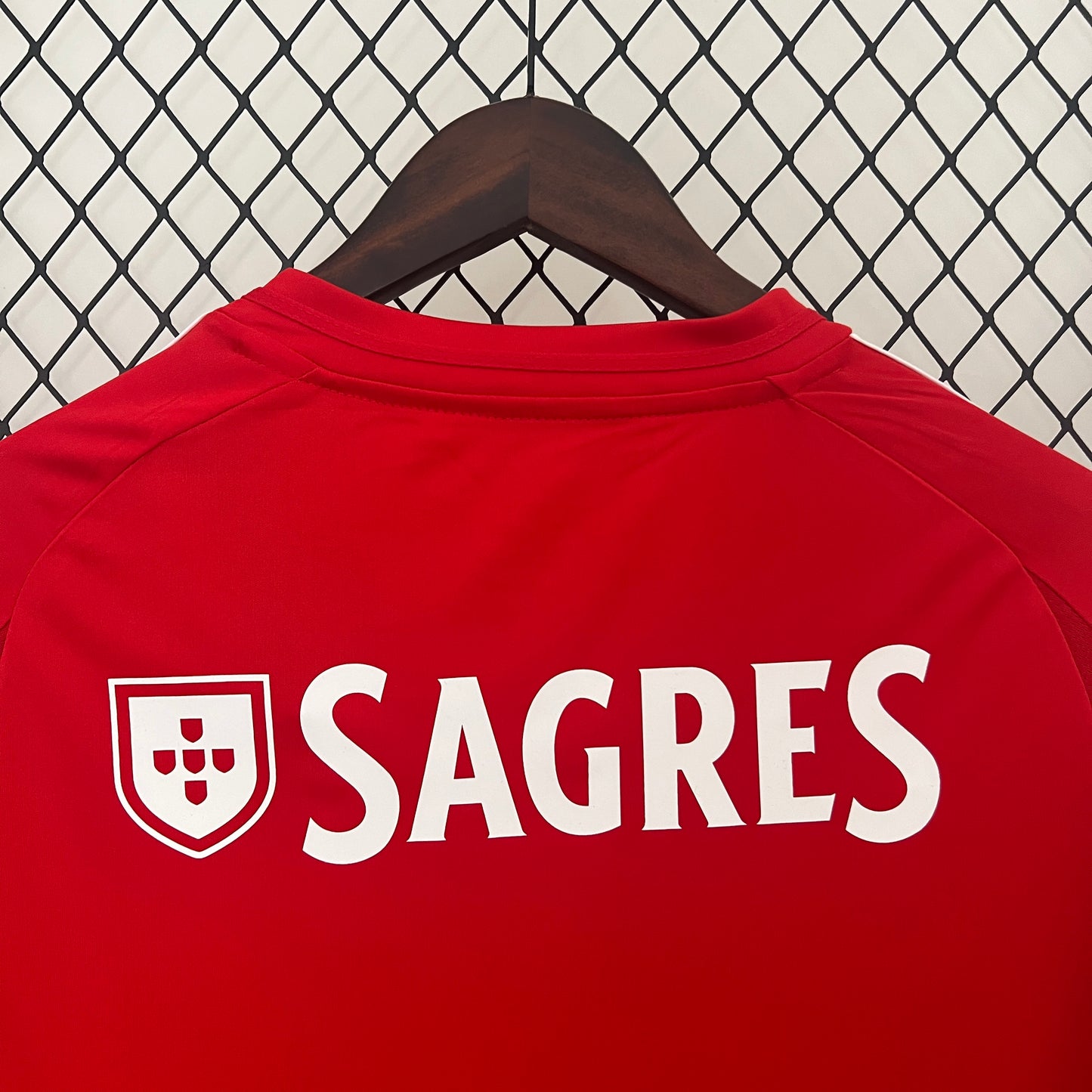 Camisola Benfica 24/25 Home - Versão Adepto - Masculino - Lançamento