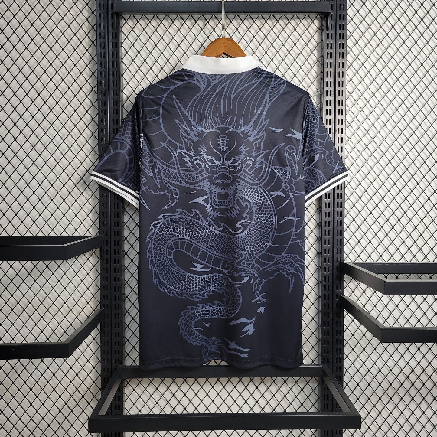 Camisola Real Madrid Black Edição Especial 23/24 - Versão Adepto