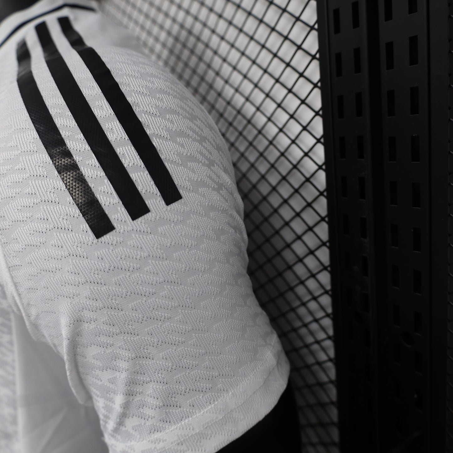 Camisola Real Madrid Home 24/25 - Versão Jogador - Lançamento