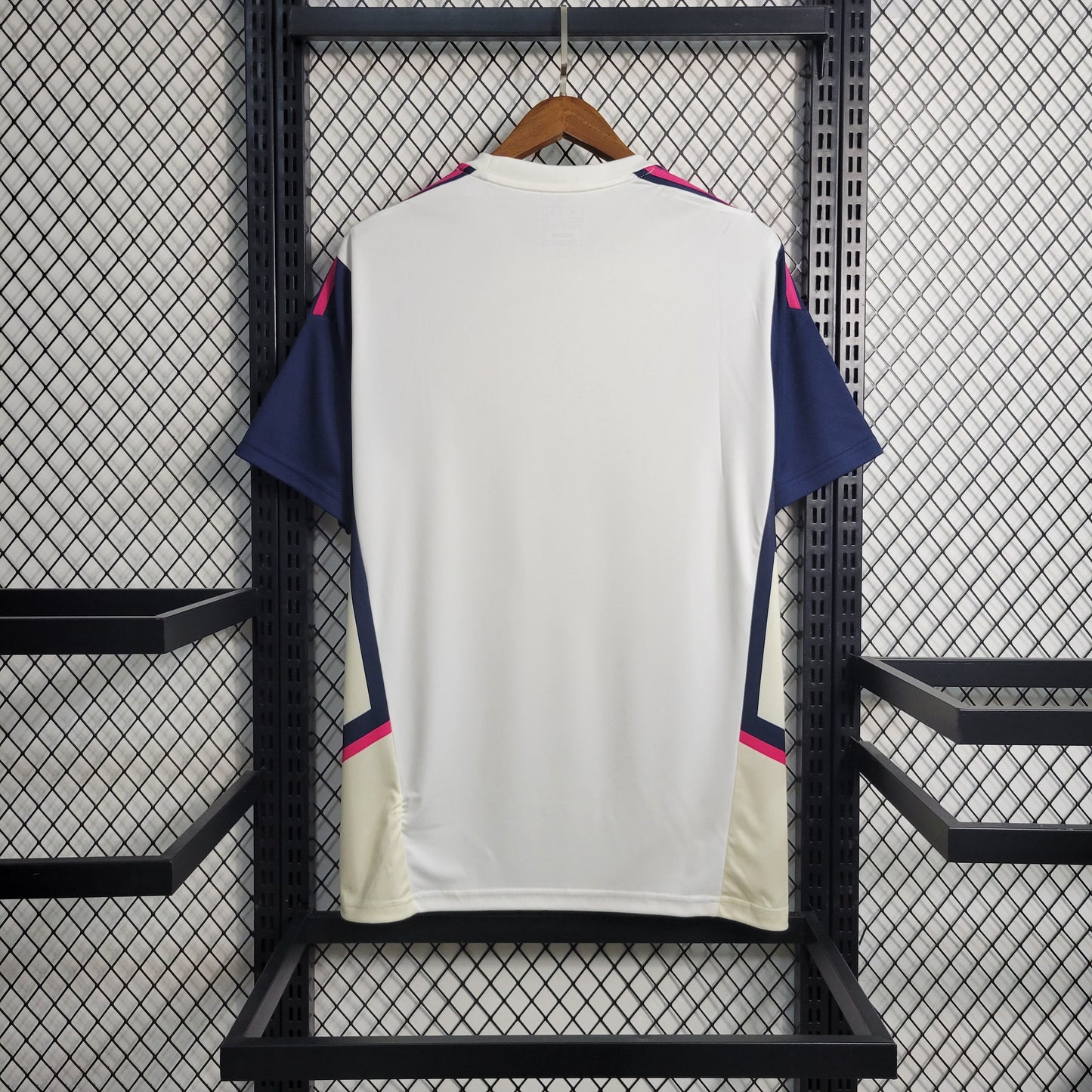 Arsenal 23/24 White Training Shirt - Adidas Torcedor Masculina - Launch