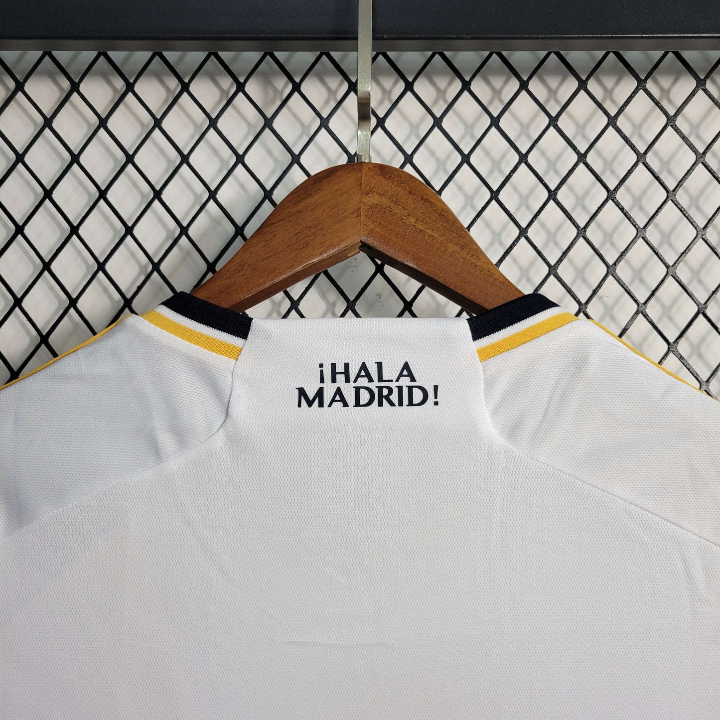 Camisola Real Madrid Home 23/24 - Adidas Adepto Masculina