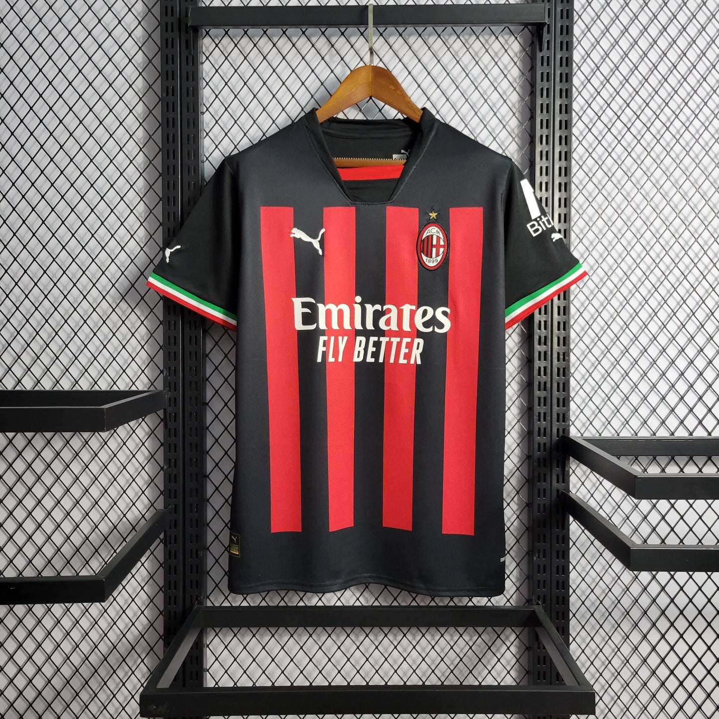 Camisola Milan Titular 22/23 - Versão Adepto