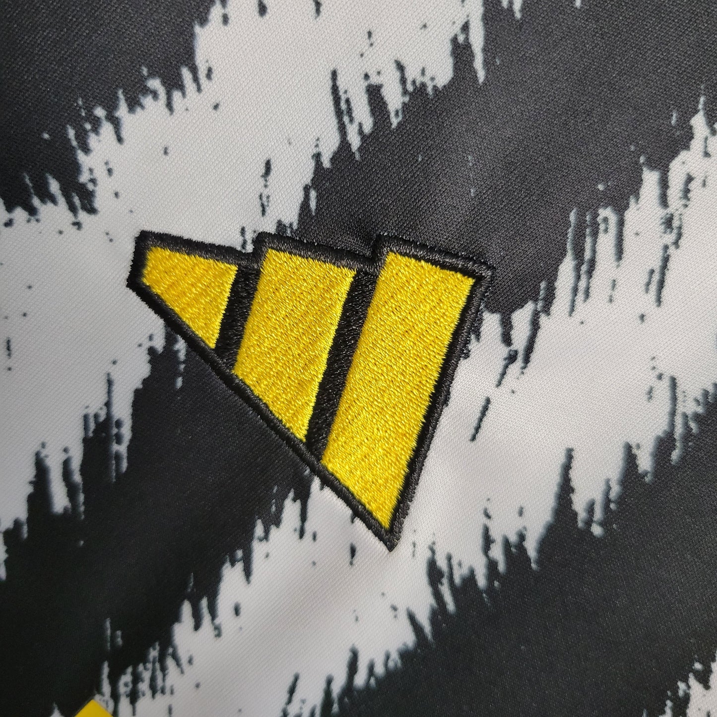 Juventus Home 23/24 Shirt - Adidas Fan Men's - Launch
