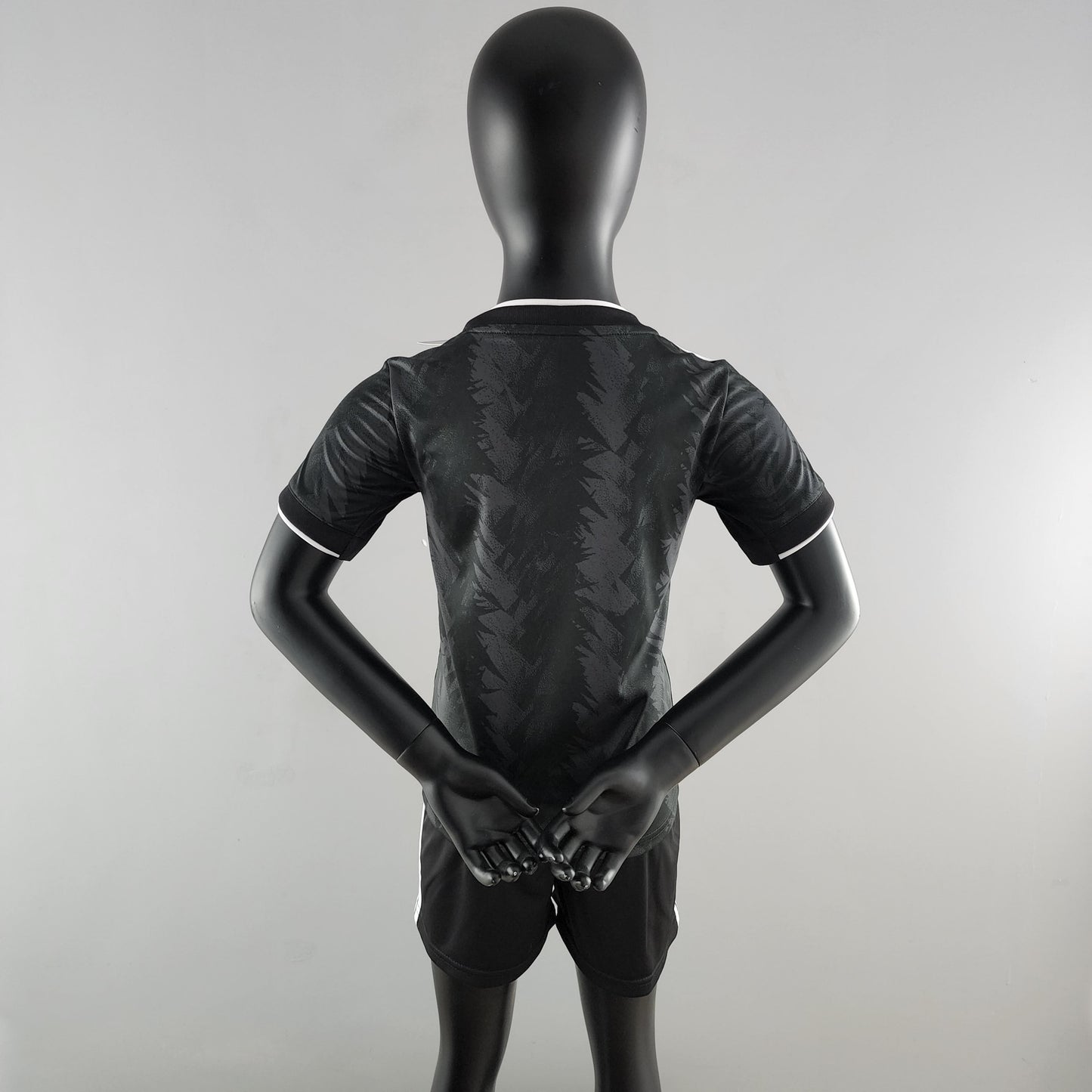 Juventus Reserve 22/23 Children's Kit