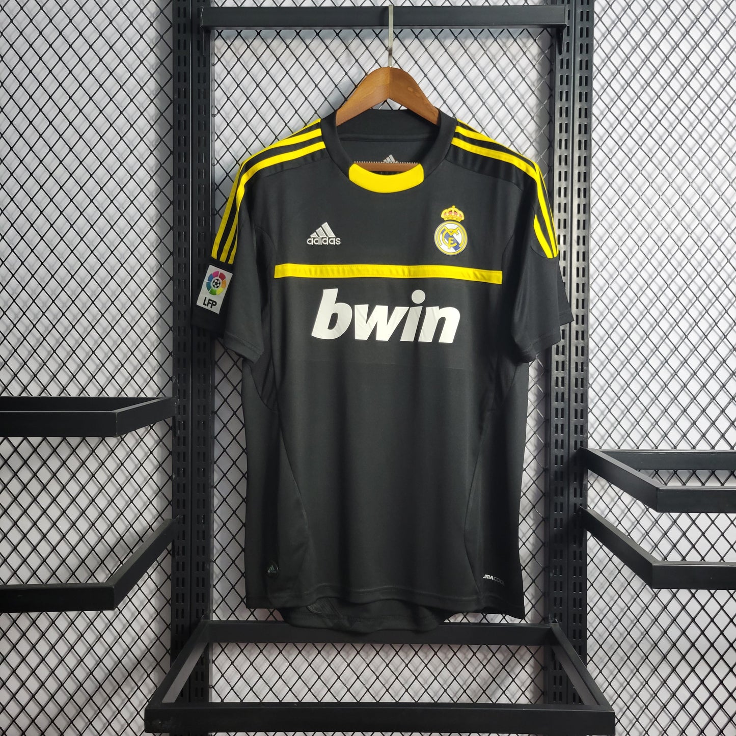 Camisola Real Madrid Guarda Rede Preta 11/12 - Versão Retro