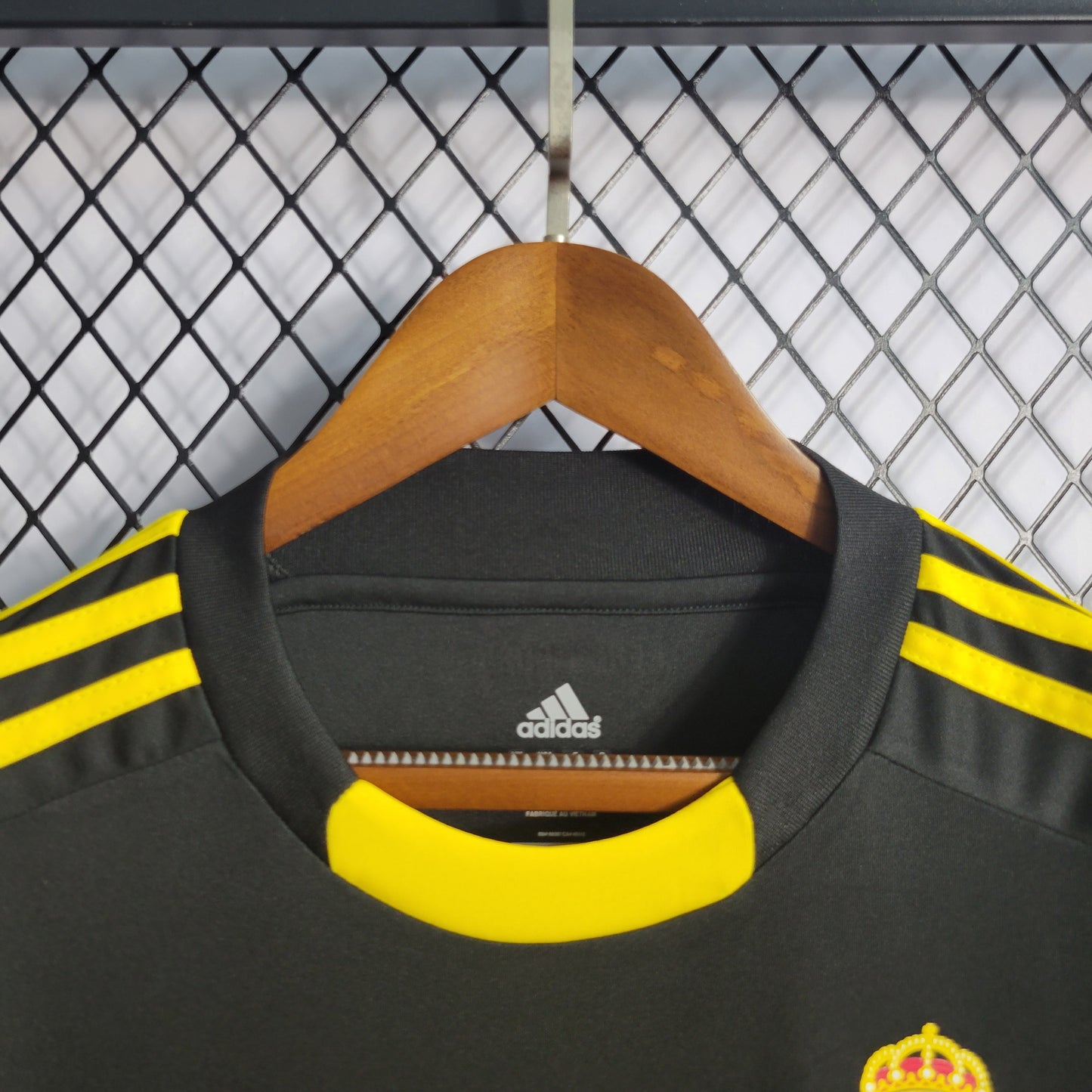 Camisola Real Madrid Guarda Rede Preta 11/12 - Versão Retro
