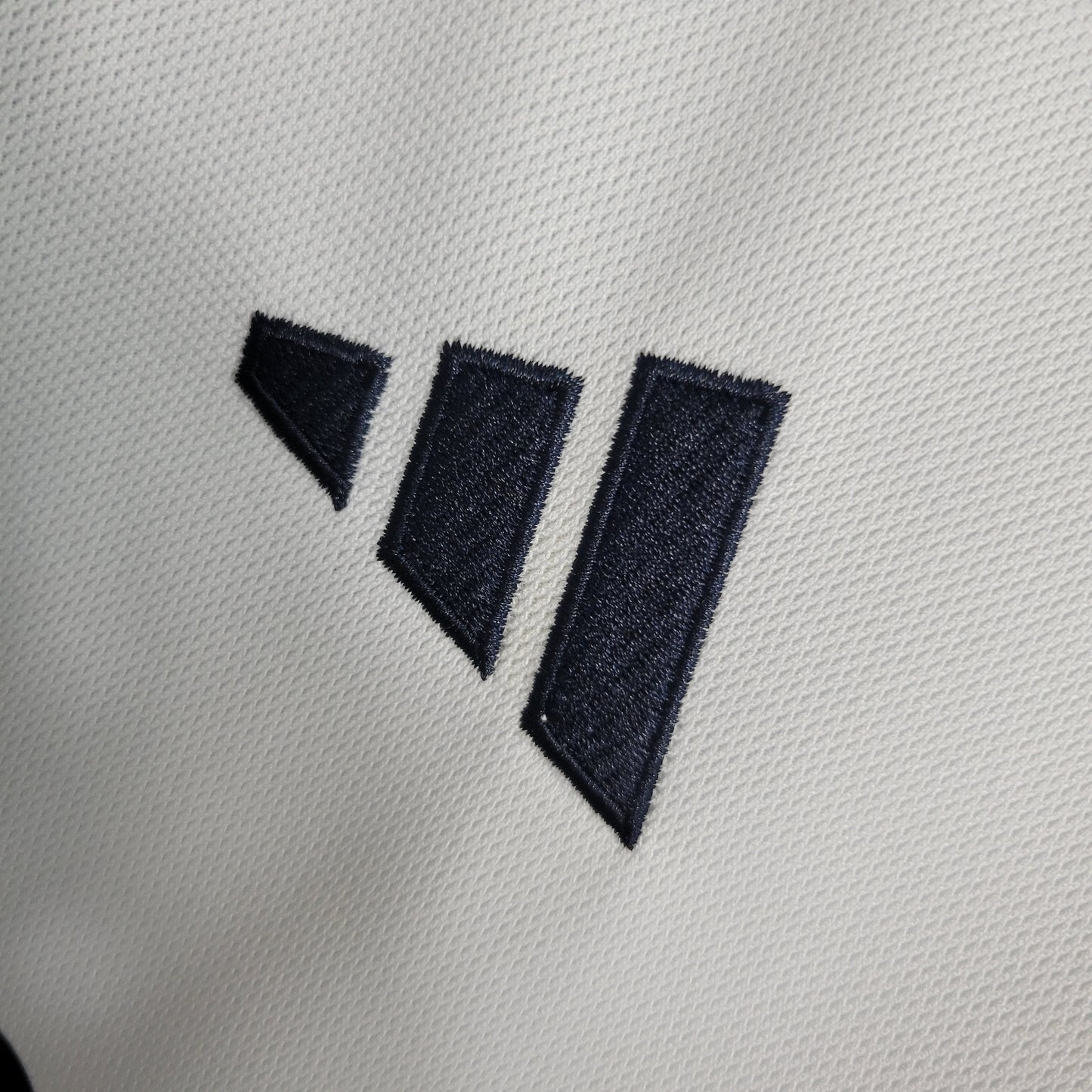 Camisola Real Madrid Home 23/24 - Adidas Adepto Masculina