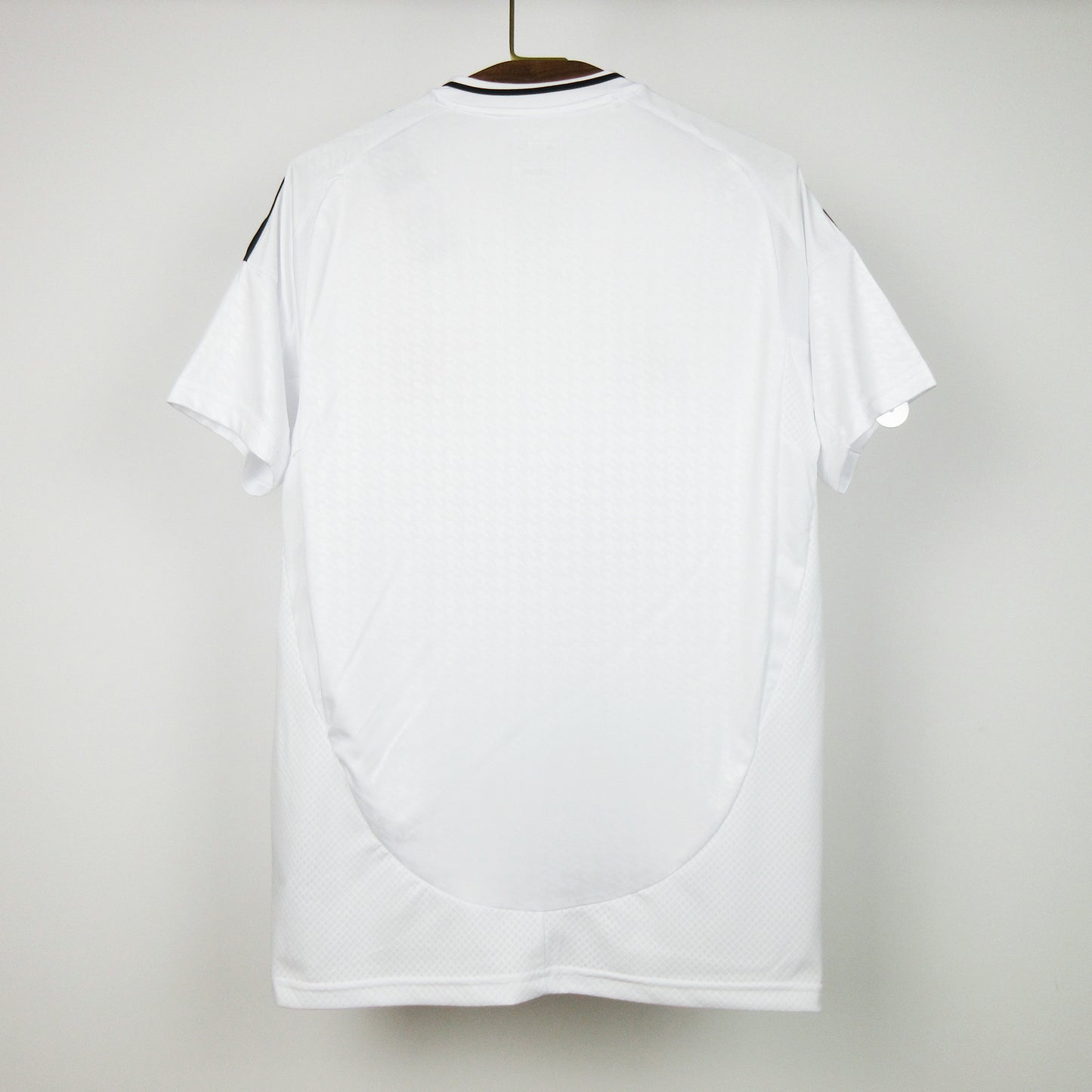 Camisola Real Madrid Home 24/25 - Versão Adepto - Lançamento