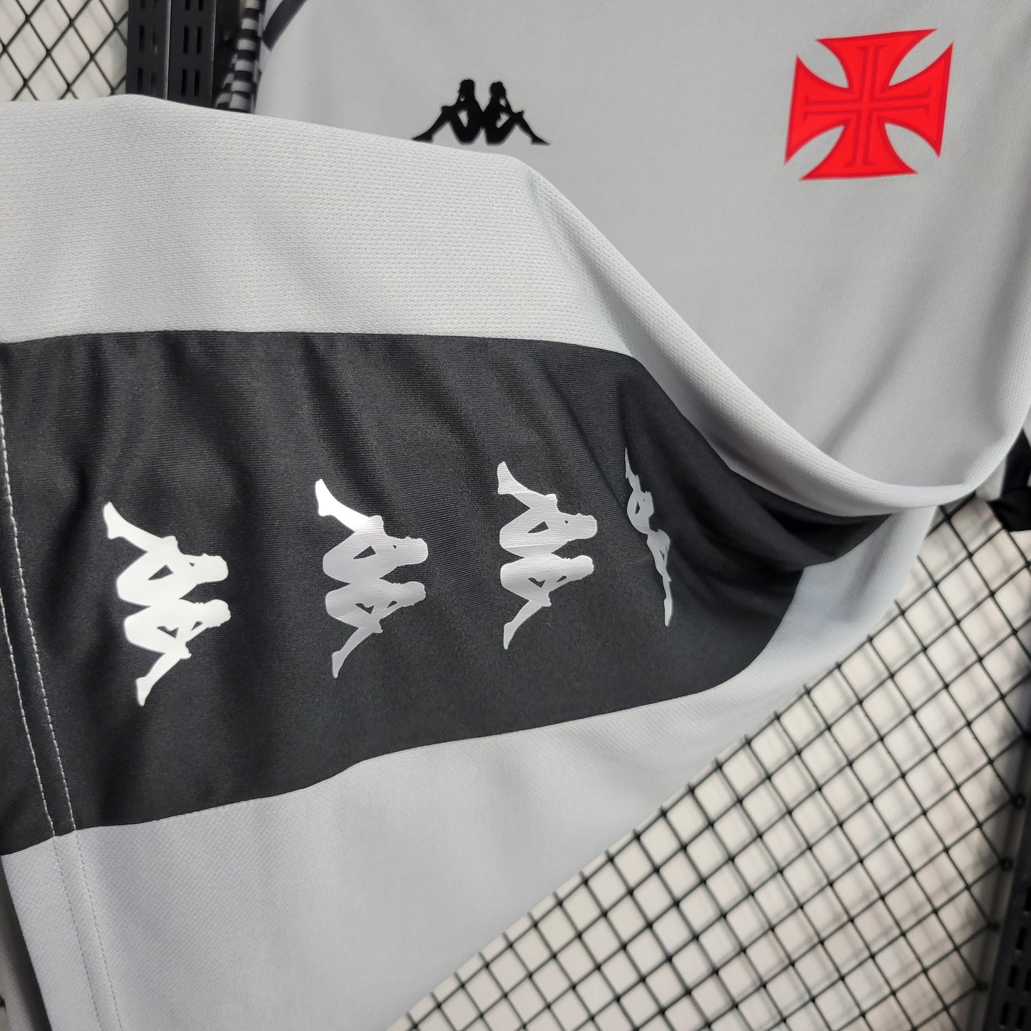 Camisola Vasco Treino 22/23 - Kappa Adepto Masculina - Cinza
