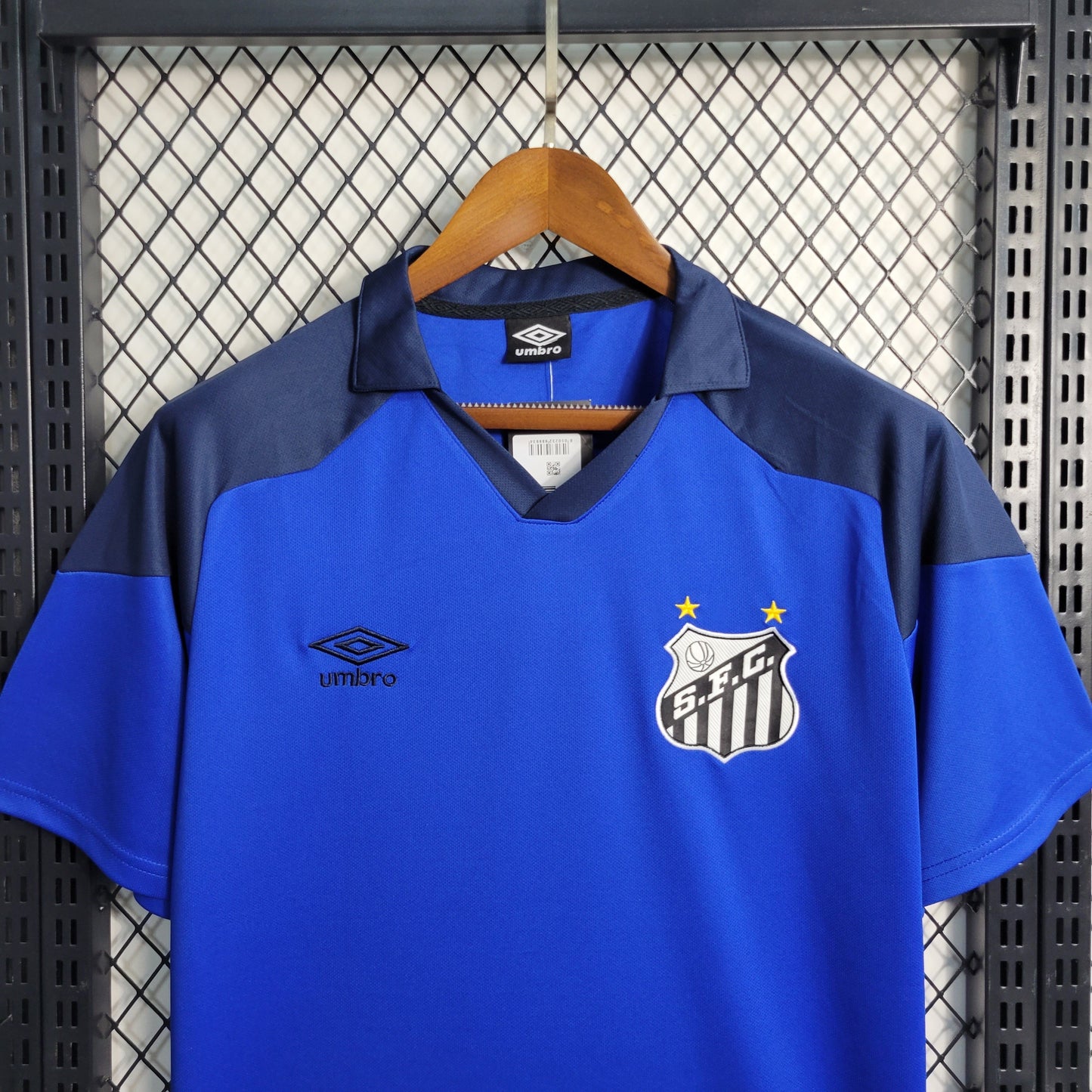 Camisola Santos Treino 23/24 - Umbro Adepto Masculina