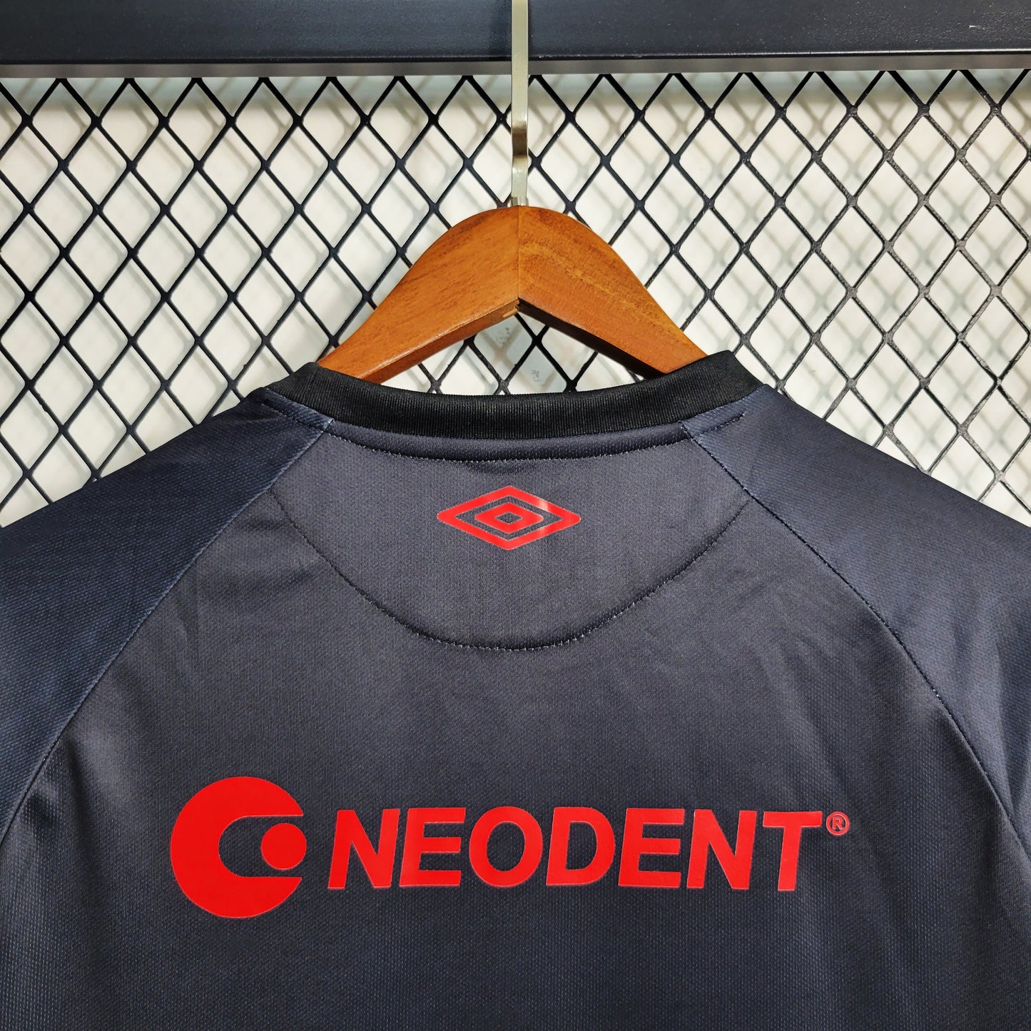 Camisola Athletico Paranaense Away 23/24 - Umbro Adepto Masculina