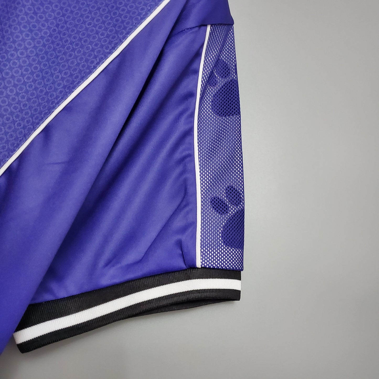 Camisola Real Madrid Reserva 97/98 - Versão Retro