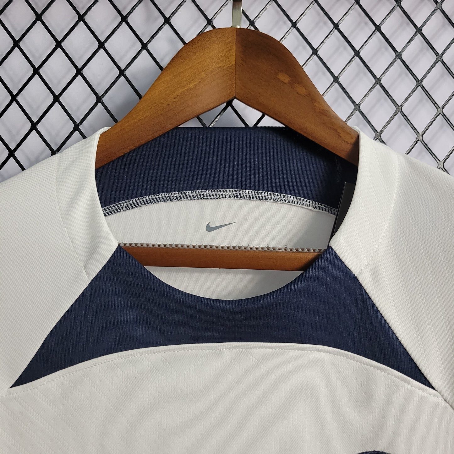 Camisola PSG Treino Branca II 22/23 - Versão Adepto