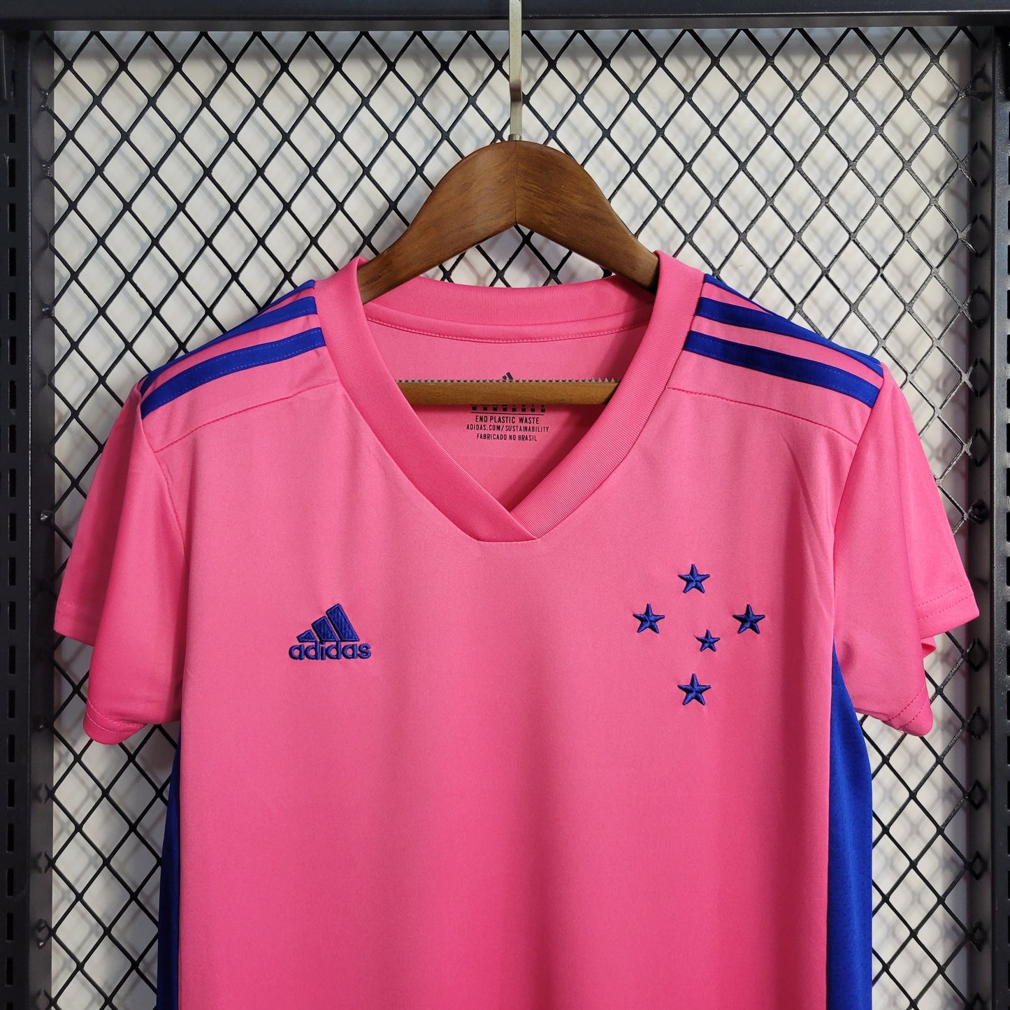 Camisola Cruzeiro Edição Especial Rosa 22/23 - Versão Feminina