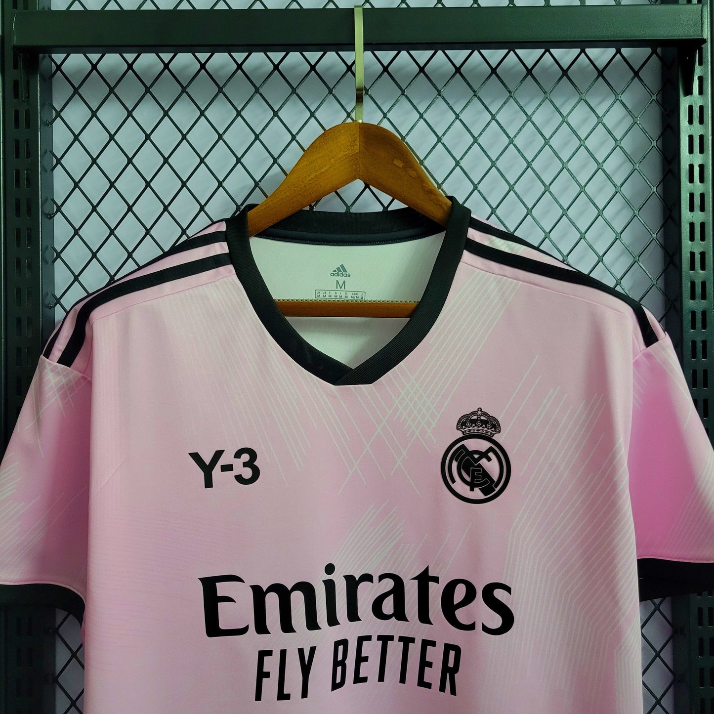 Camisola Real Madrid Edição Especial Y3 Rosa 22/23 - Versão Adepto