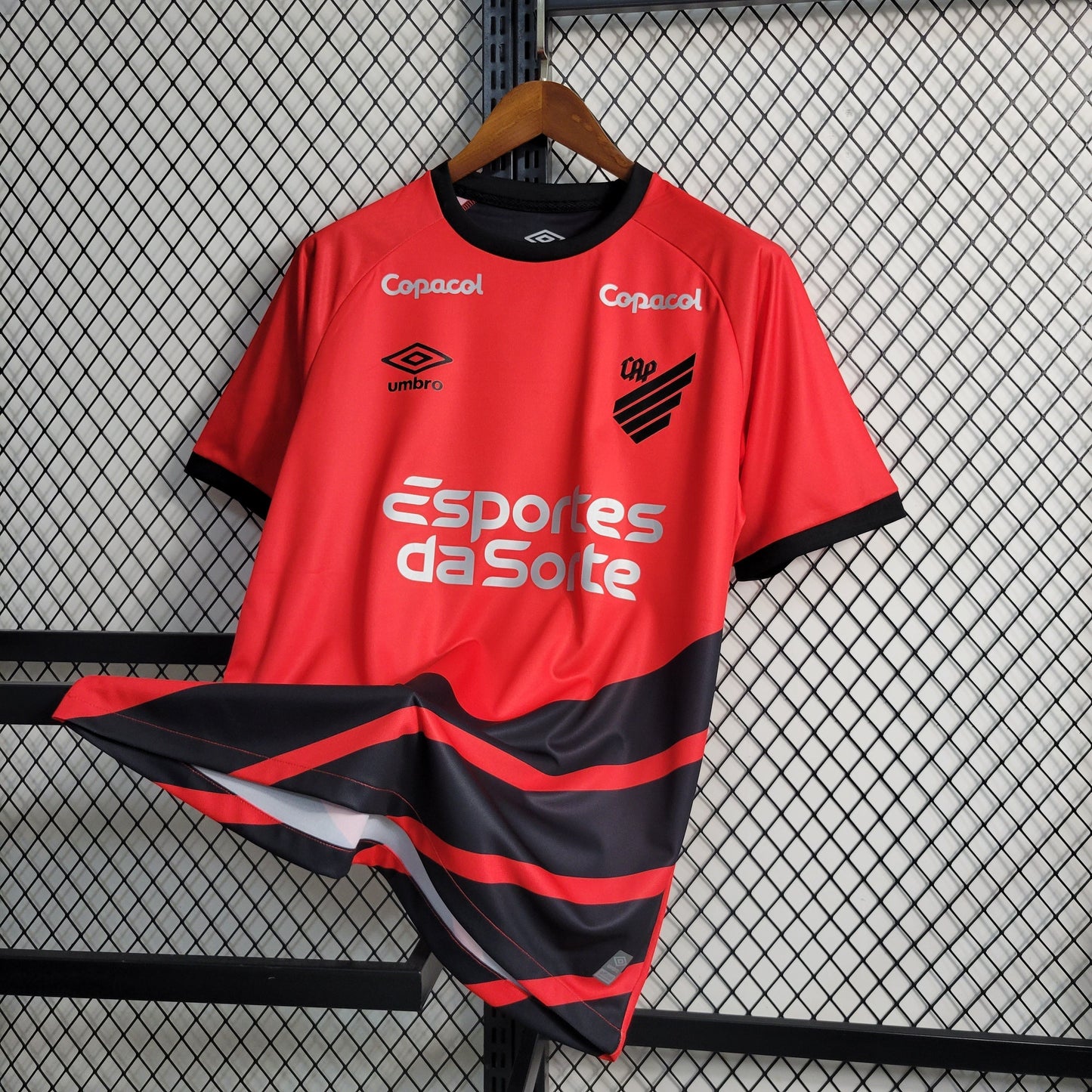 Camisola Athletico Paranaense Home 23/24 - Umbro Adepto Masculina