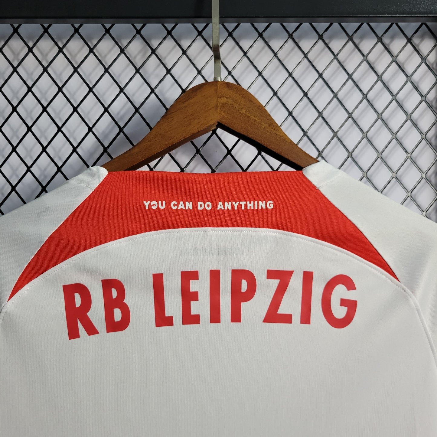 Camisola RB Leipzig Titular 22/23 - Versão Adepto