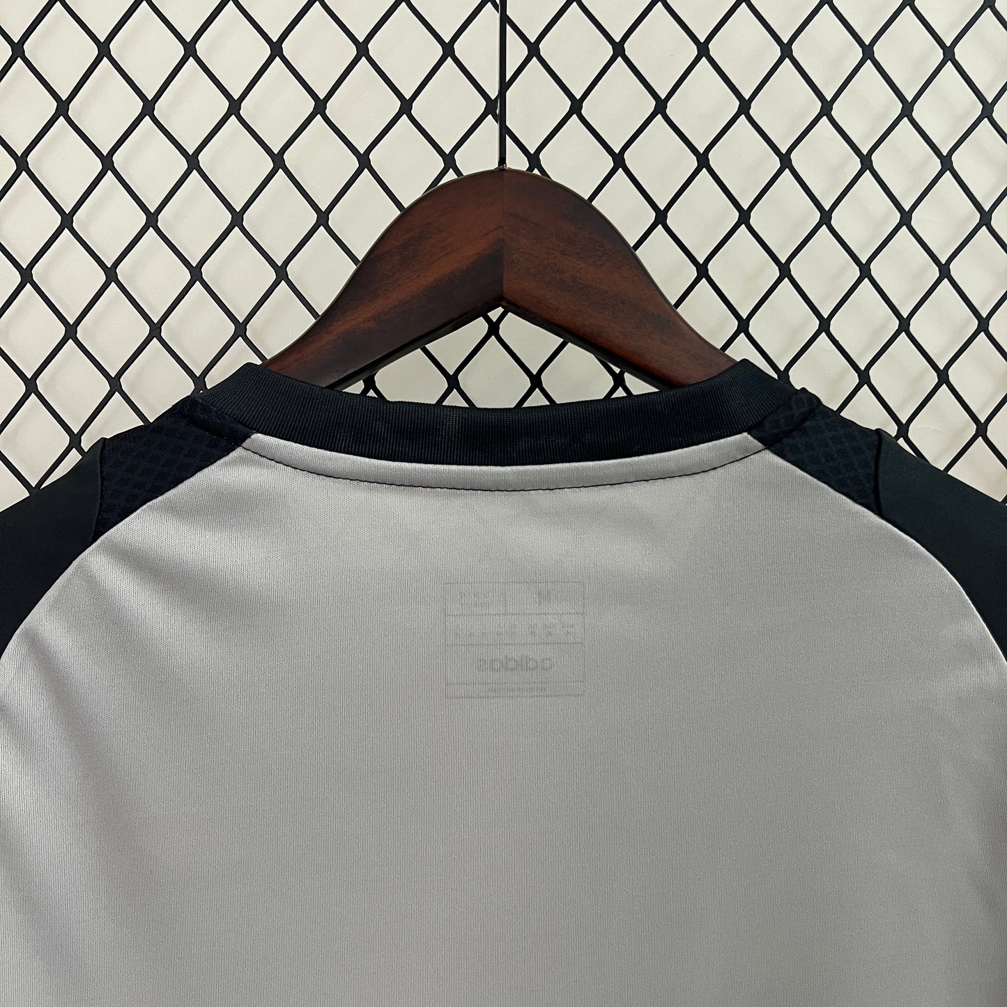 Camisola Benfica 24/25 Treinamento Cinza - Versão Adepto - Masculino