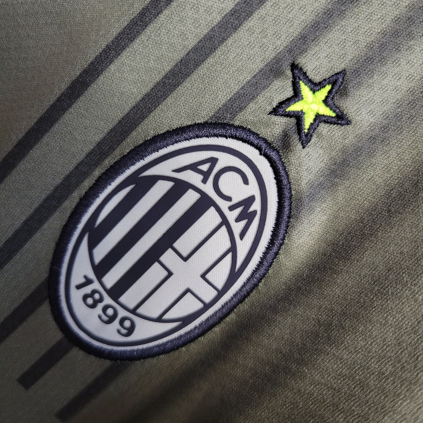 Camisola Milan III 22/23 - Versão Adepto