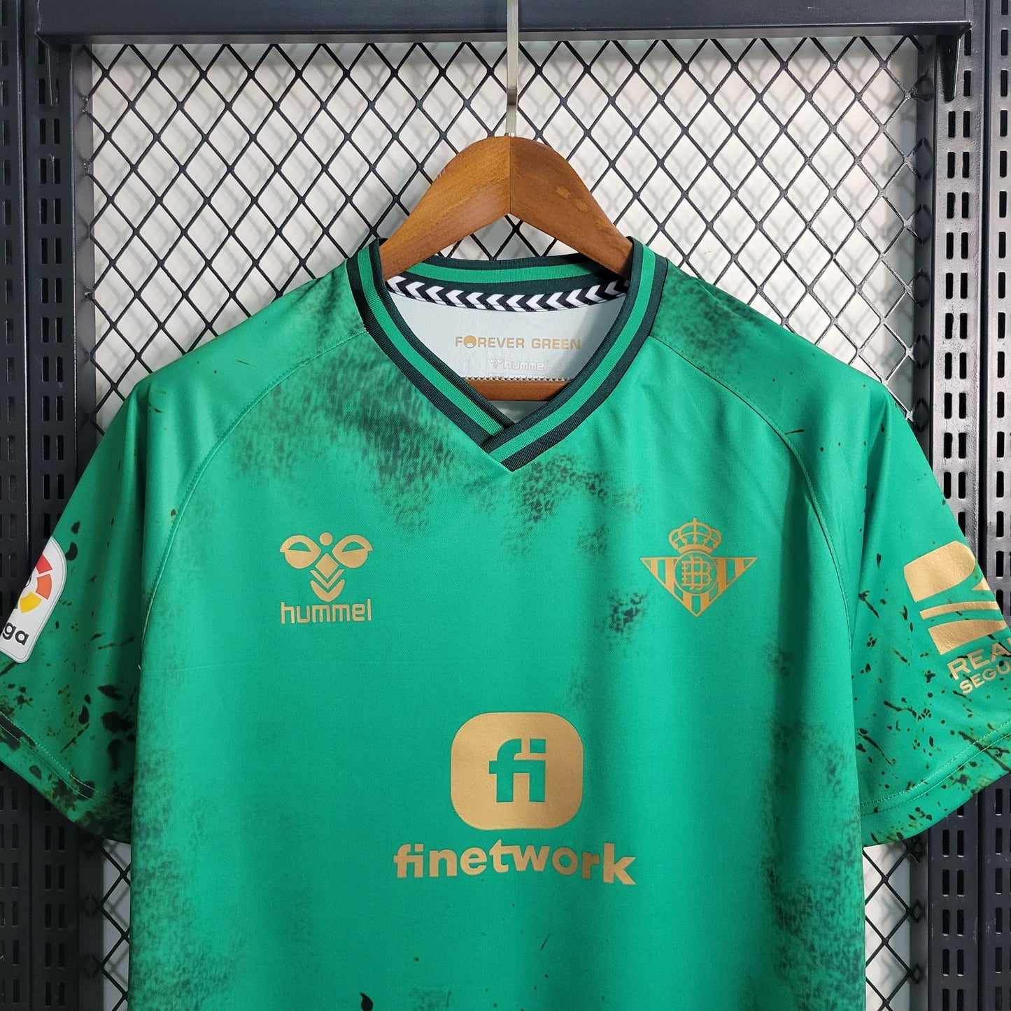 Camisola Real Betis Home 23/24 - Hummel Adepto Masculina