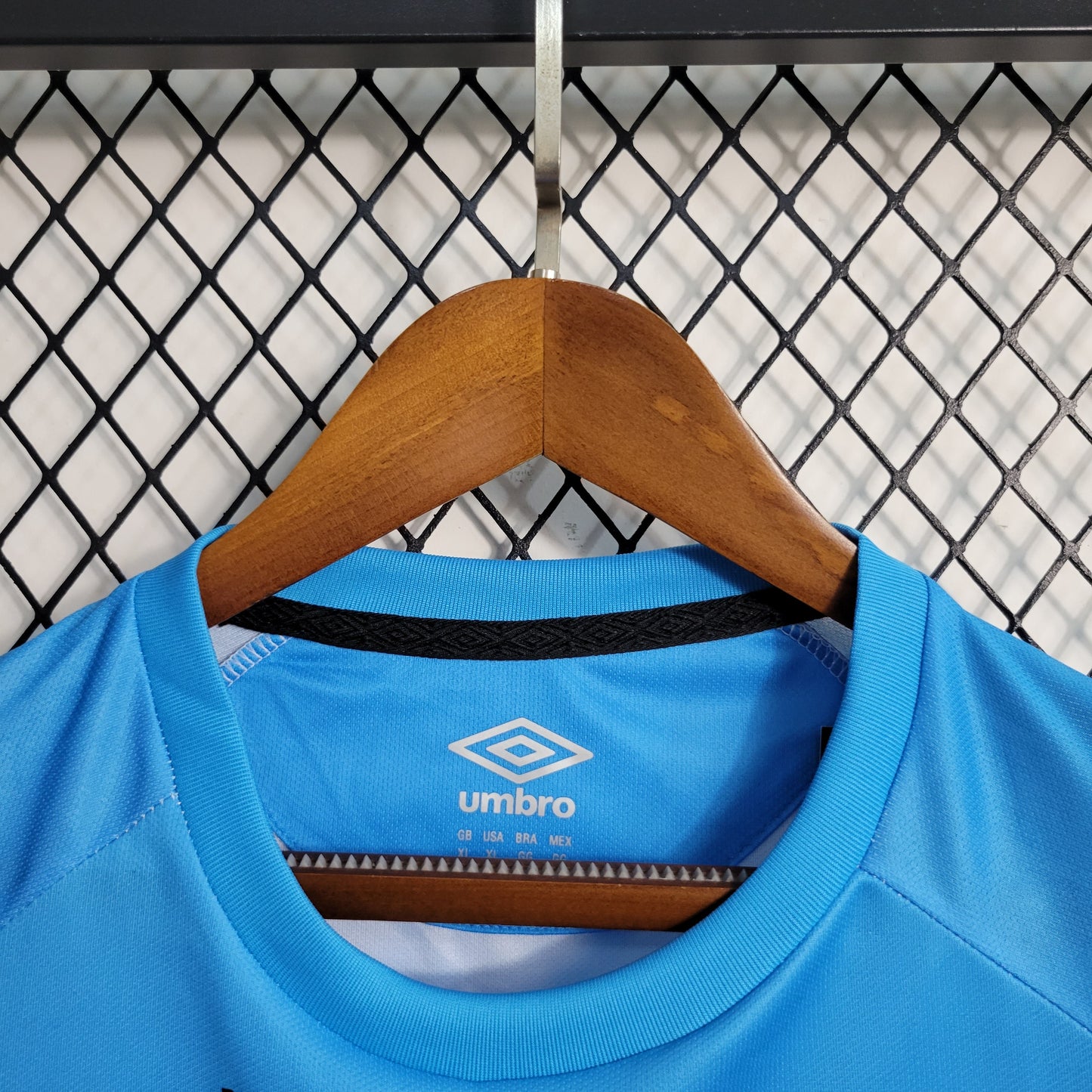 Camisola Athletico Paranaense 23/24 - Umbro Adepto Masculina